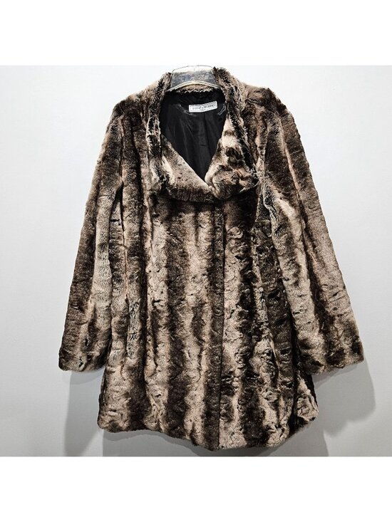 Pamela McCoy Jackets & Blazers - Pamela McCoy Coat Womens 1X Brown Tan Faux Fur Luxury Holiday